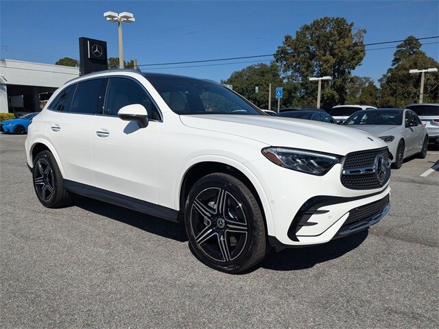 2026 Mercedes Benz GLC 300 4MATIC photo 2