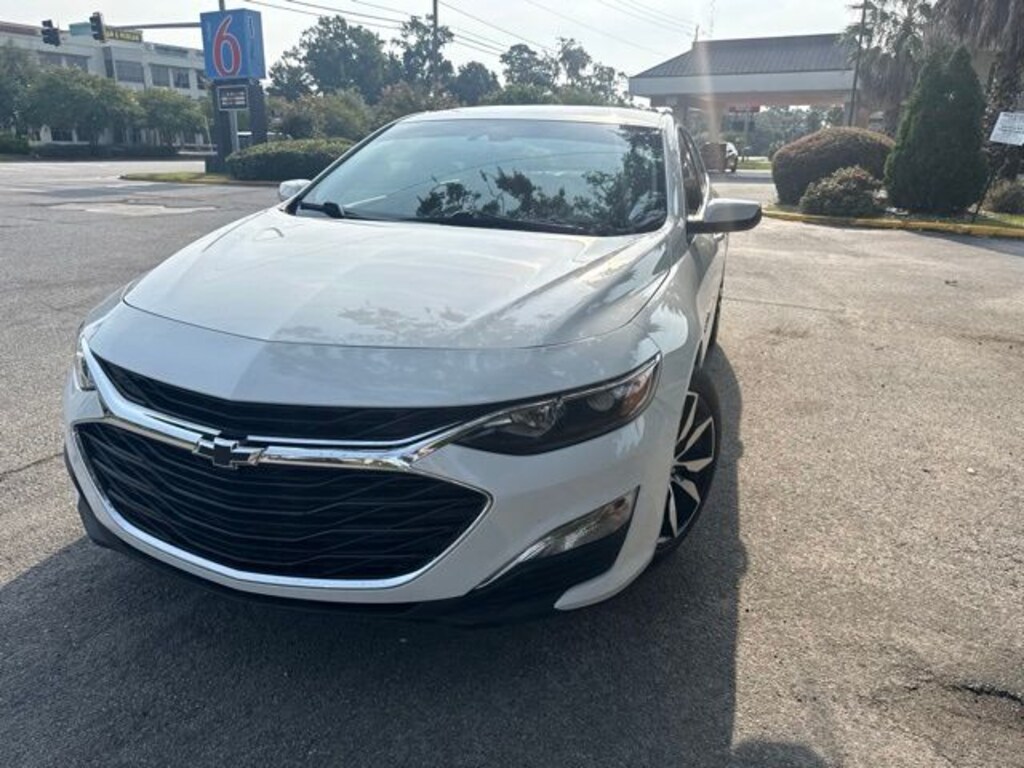Used 2024 Chevrolet Malibu RS Sedan
