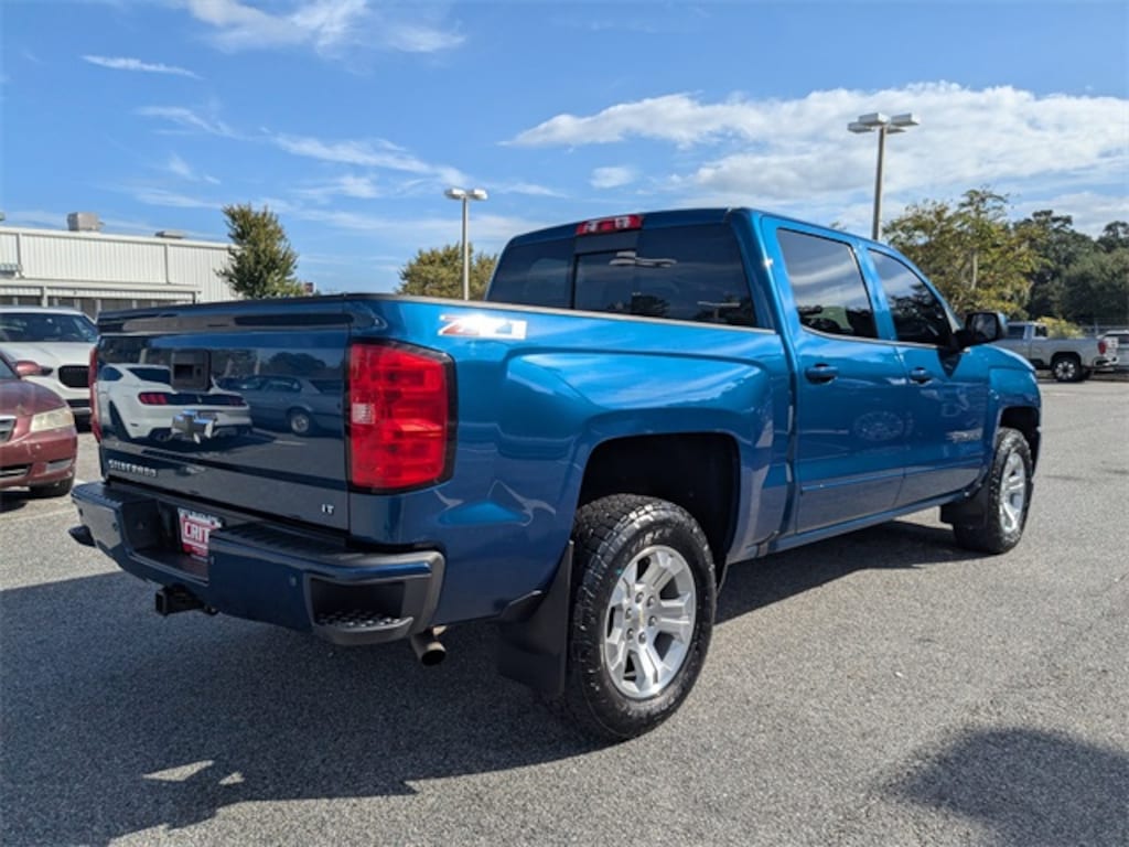 Used 2018 Chevrolet Silverado 1500 LT Truck Crew Cab