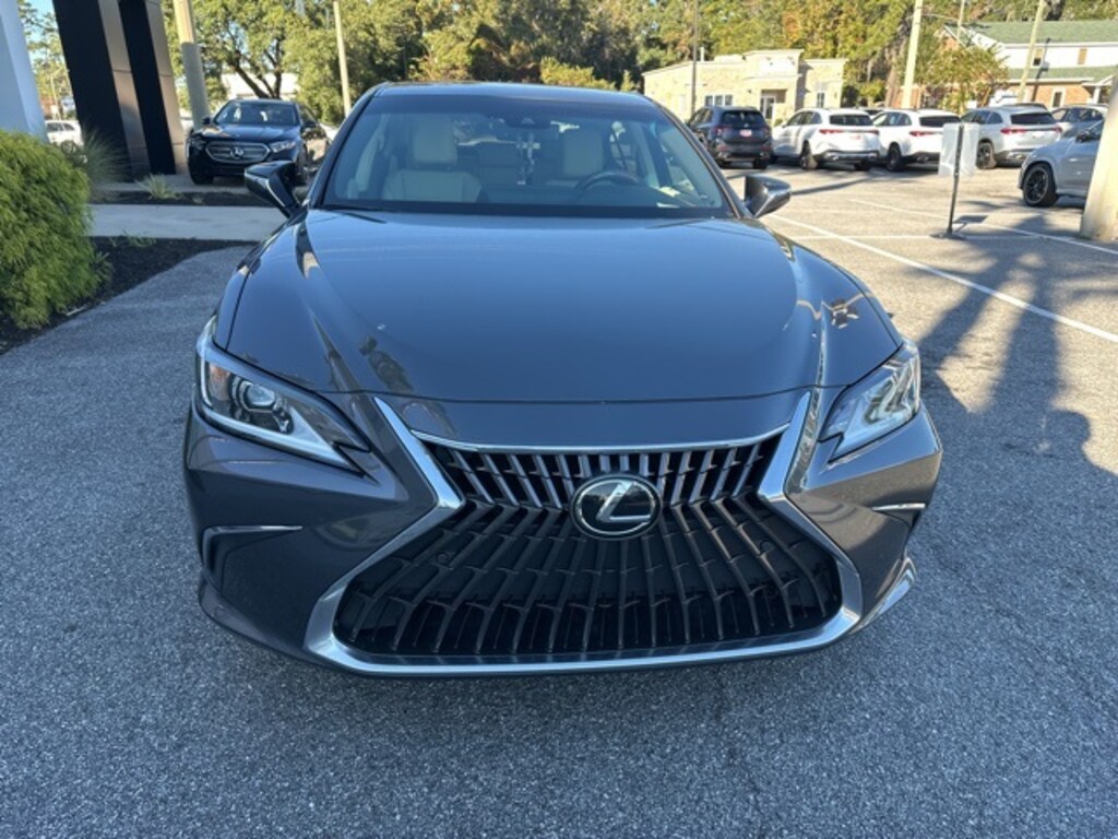 Used 2024 Lexus ES 350 Sedan