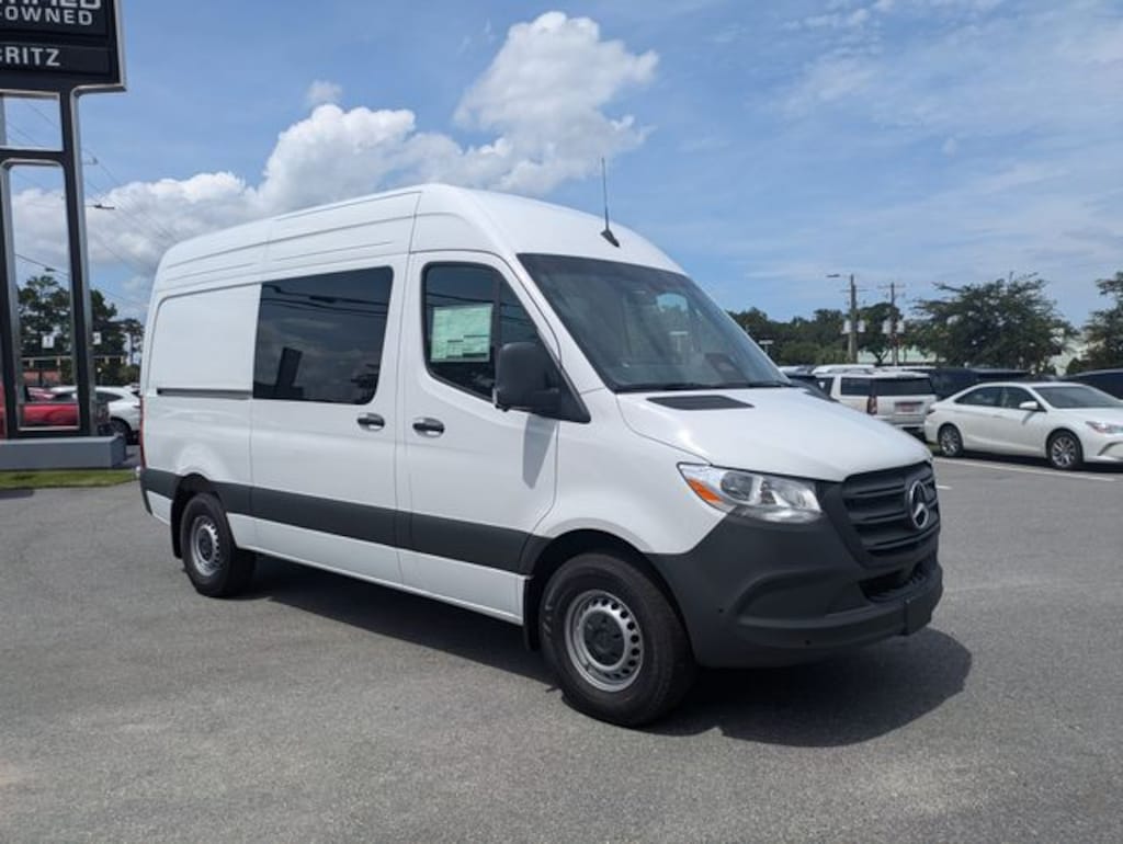 New 2026 Mercedes-Benz Sprinter 2500 Standard Roof 4-Cyl Diesel