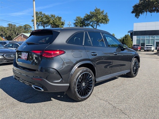 2026 Mercedes Benz GLC 300 photo 2