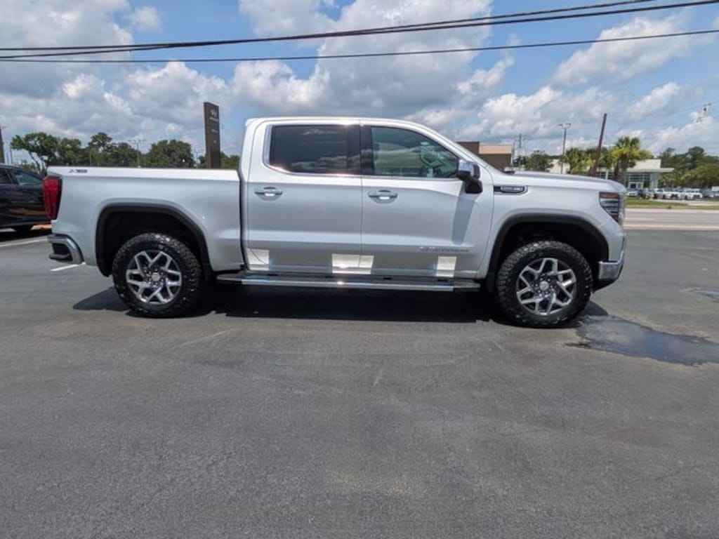 Used 2022 GMC Sierra 1500 SLT Truck Crew Cab