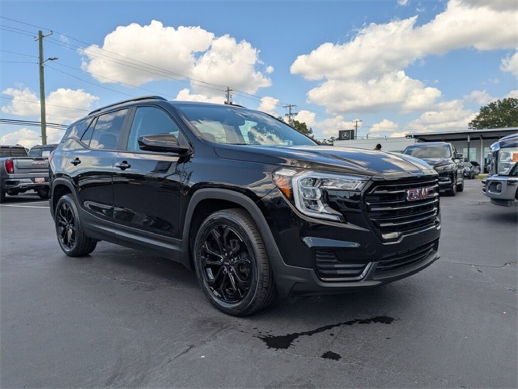 Used 2022 GMC Terrain SLE SUV