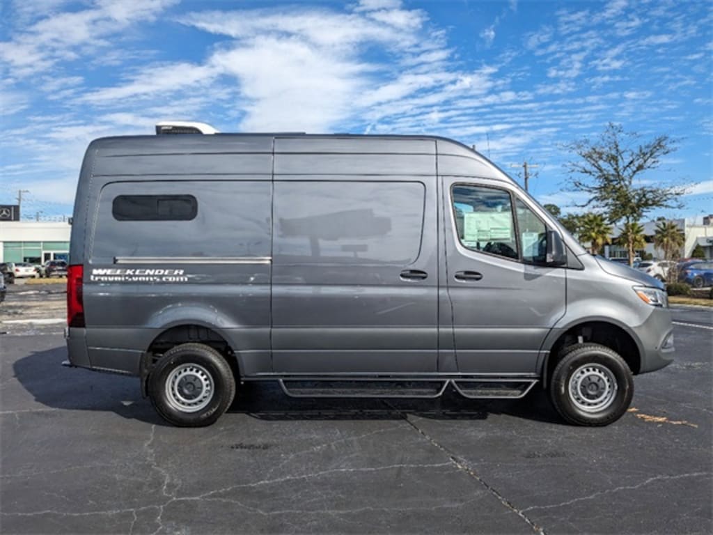 New 2024 Mercedes-Benz Sprinter 2500 Standard Roof 4-Cyl Diesel HO Van