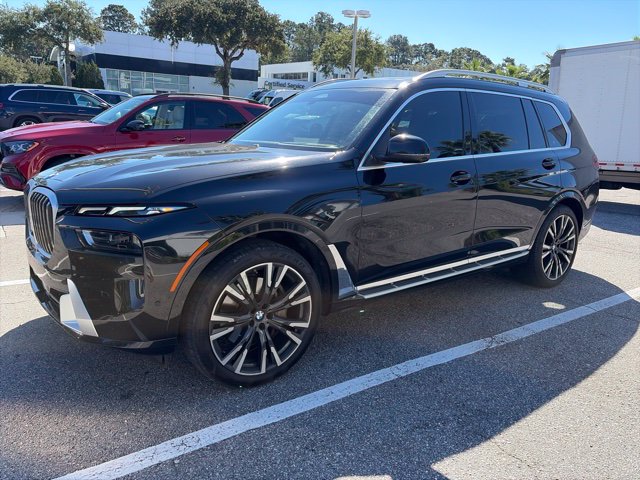 2025 BMW X7 40i