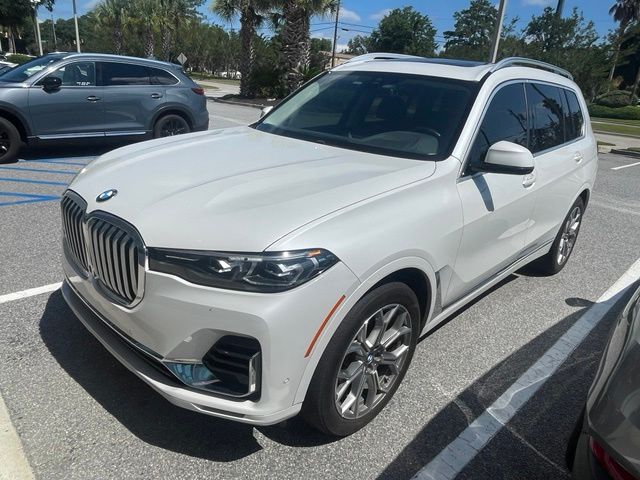 2020 BMW X7 xDrive40i's photo