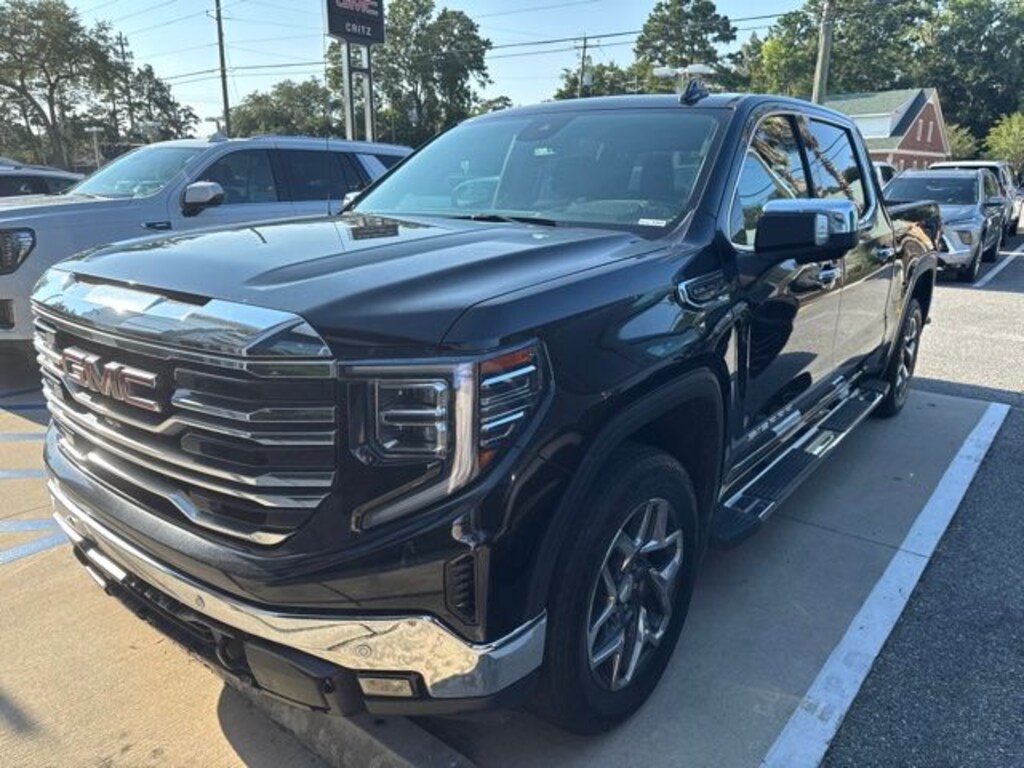 Used 2022 GMC Sierra 1500 SLT Truck Crew Cab