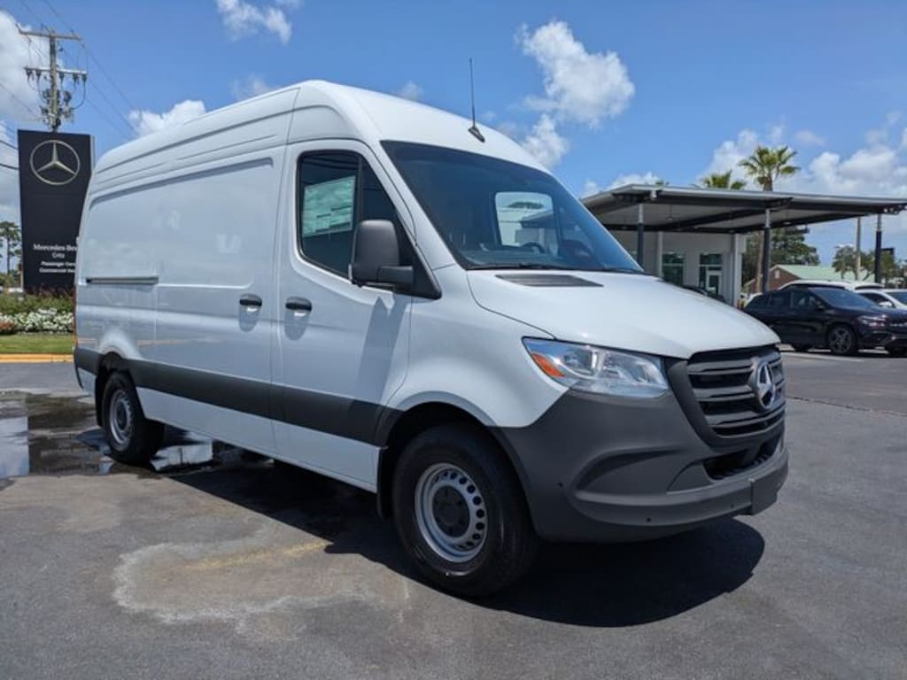 New 2026 Mercedes-Benz Sprinter 2500 Standard Roof 4-Cyl Diesel Van Cargo Van