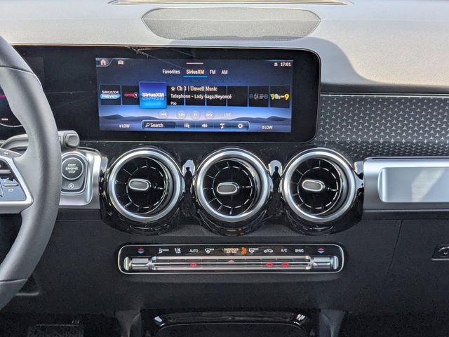 2025 Mercedes-Benz GLB Base - Photo 19