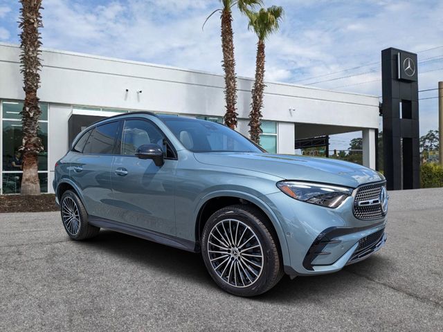 2026 Mercedes-Benz GLC GLC 300's photo