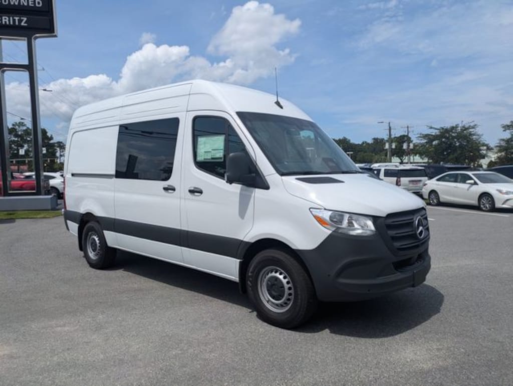 New 2026 Mercedes-Benz Sprinter 2500 Standard Roof 4-Cyl Diesel