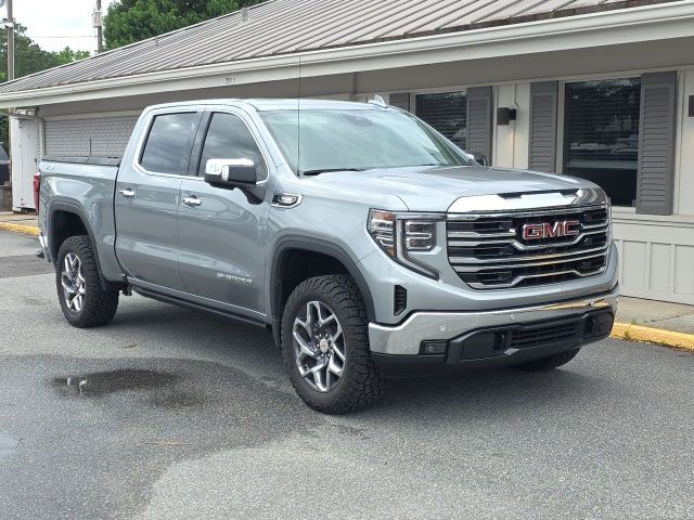 2025 GMC Sierra 4WD Crew Cab Short Box SLT's photo