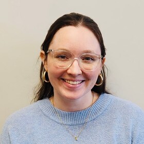 Staff member Olivia Davis from ID_5f4753