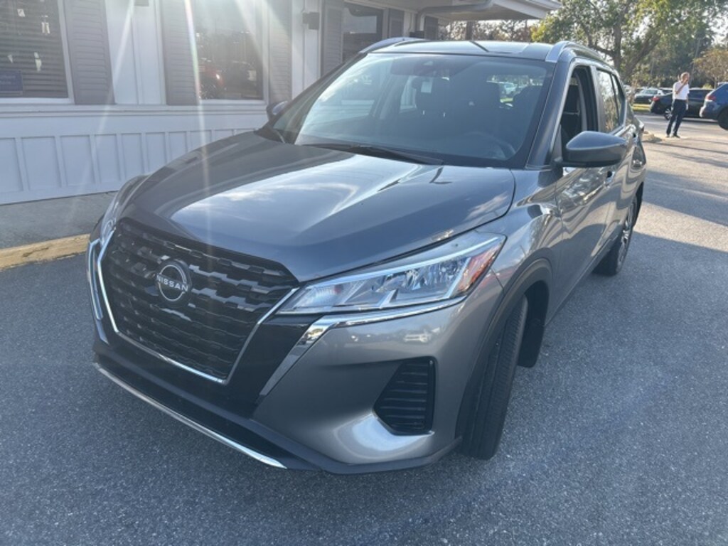 Used 2022 Nissan Kicks SV SUV