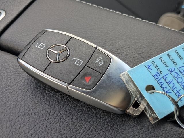 2025 Mercedes-Benz GLB Base - Photo 32