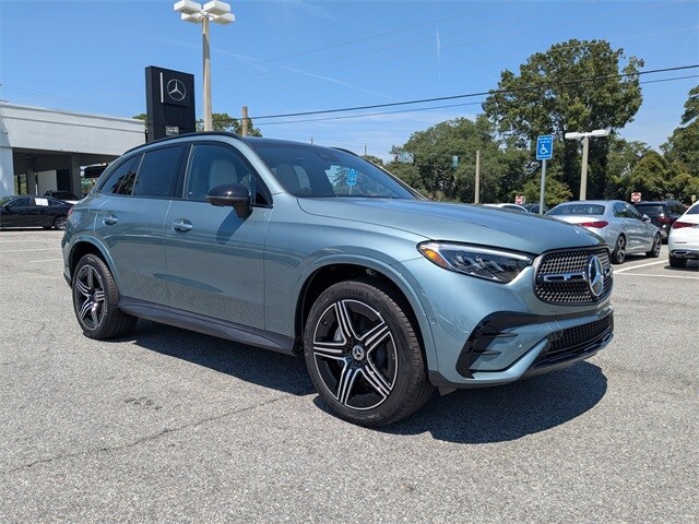 2026 Mercedes Benz GLC 300 photo 2
