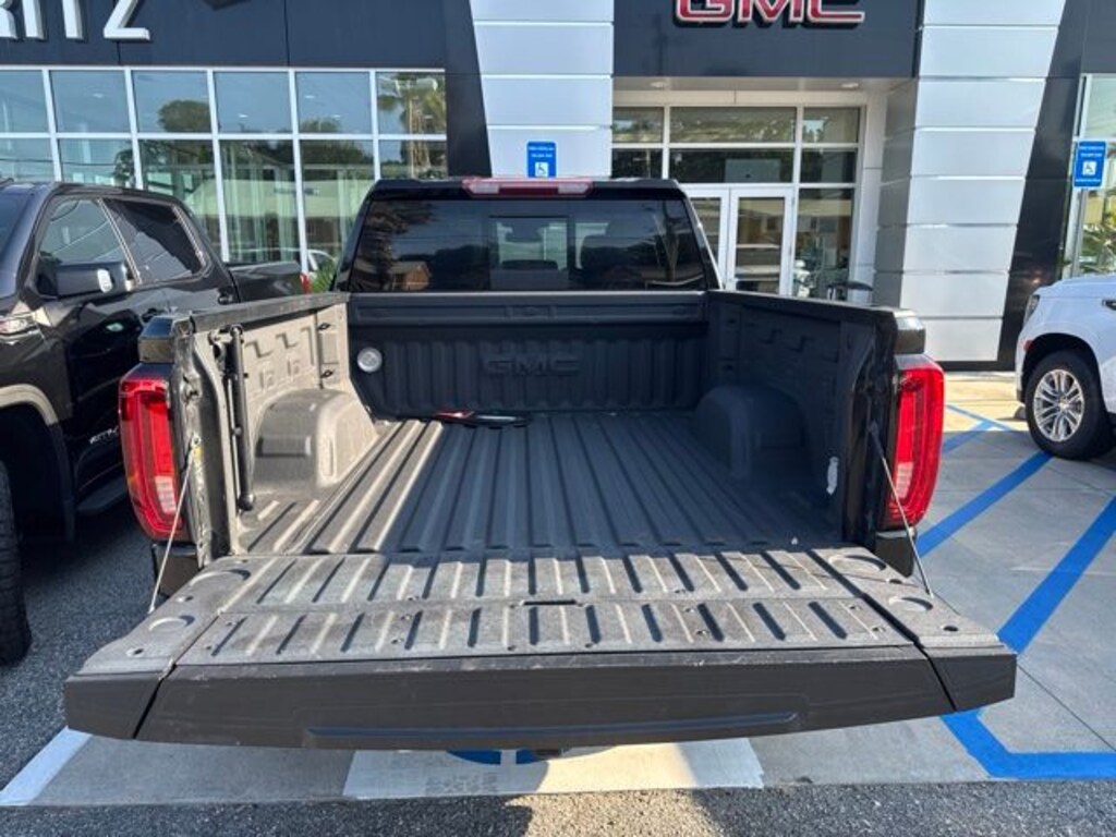 Used 2022 GMC Sierra 1500 SLT Truck Crew Cab