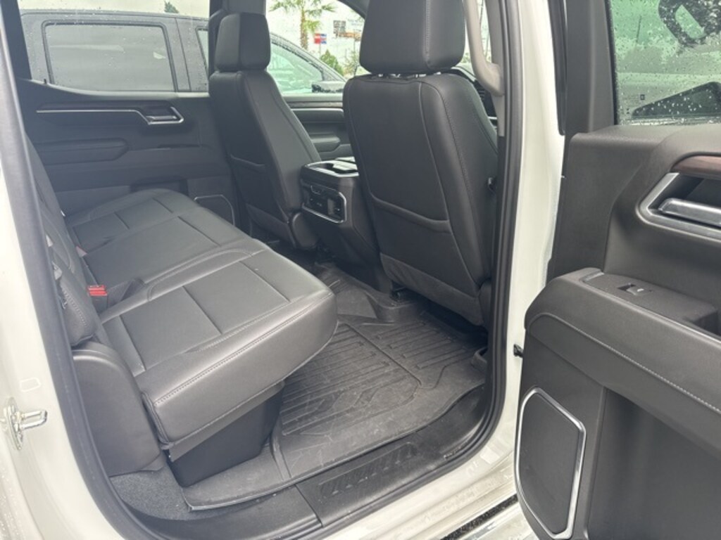 Used 2025 GMC Sierra 1500 SLT Truck Crew Cab