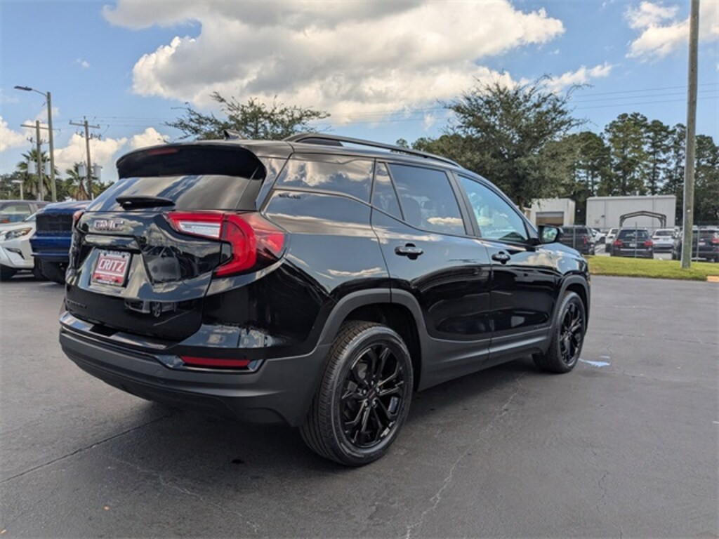Used 2022 GMC Terrain SLE SUV