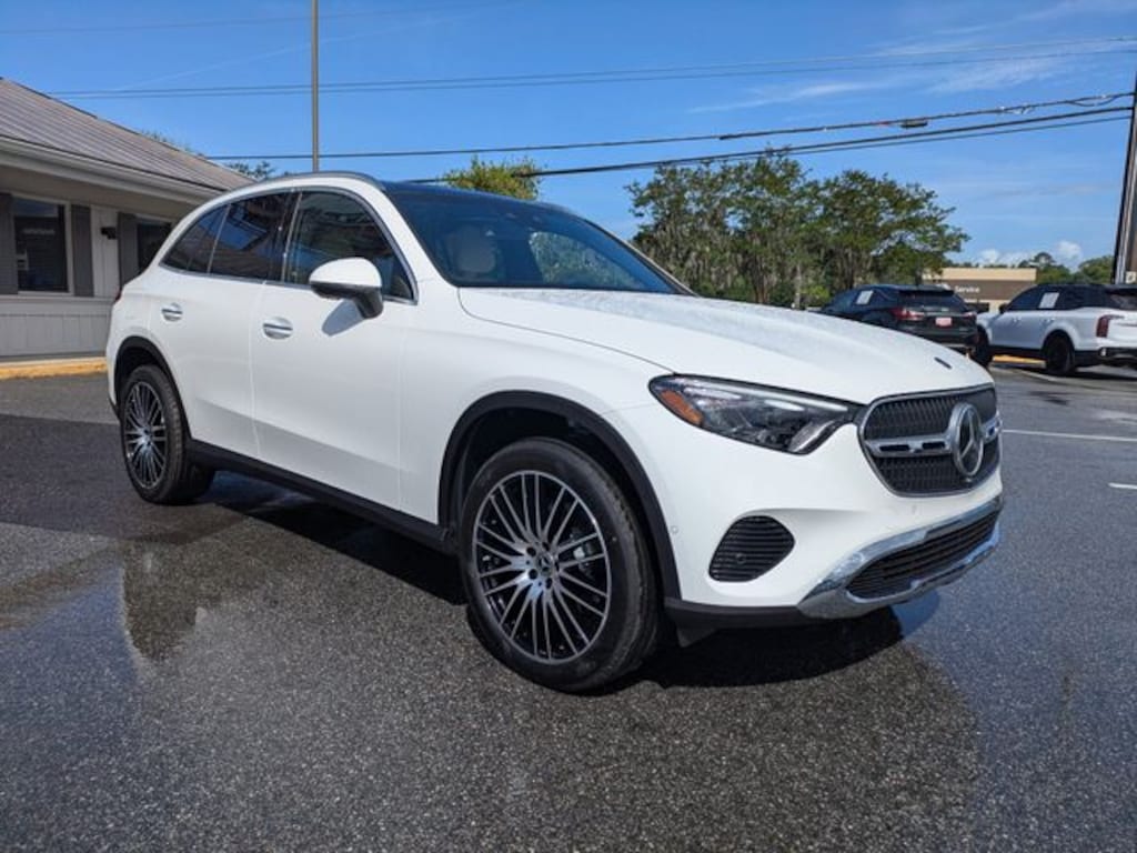 New 2026 Mercedes-Benz GLC 300 SUV