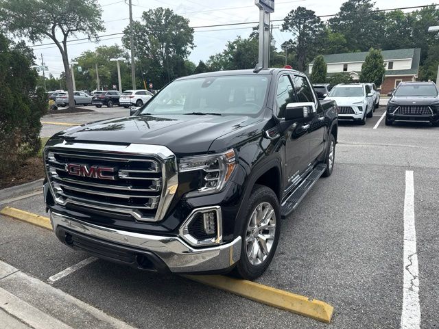 2022 GMC Sierra 4WD Crew Cab Short Box SLT's photo