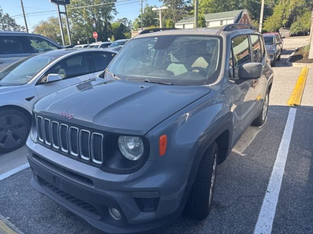 Used 2019 Jeep Renegade Latitude FWD SUV