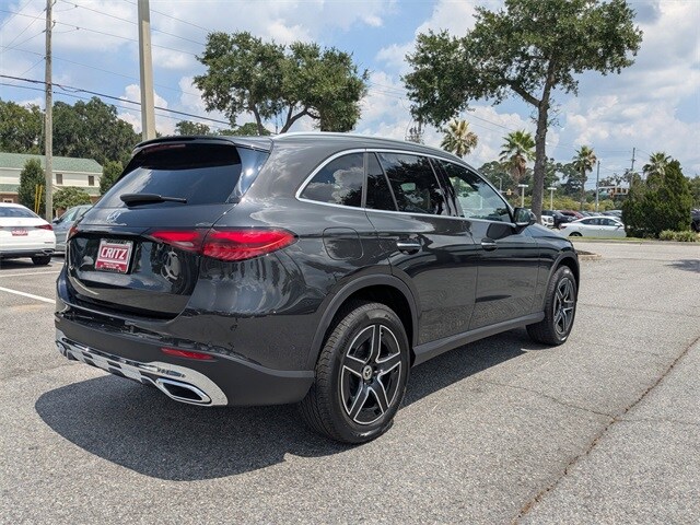 2026 Mercedes Benz GLC 300 photo 4