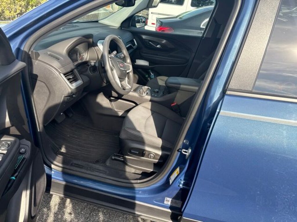 Used 2024 GMC Terrain SLE SUV