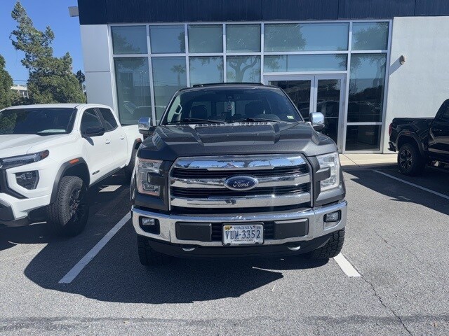 2016 Ford F-150 Lariat photo 2