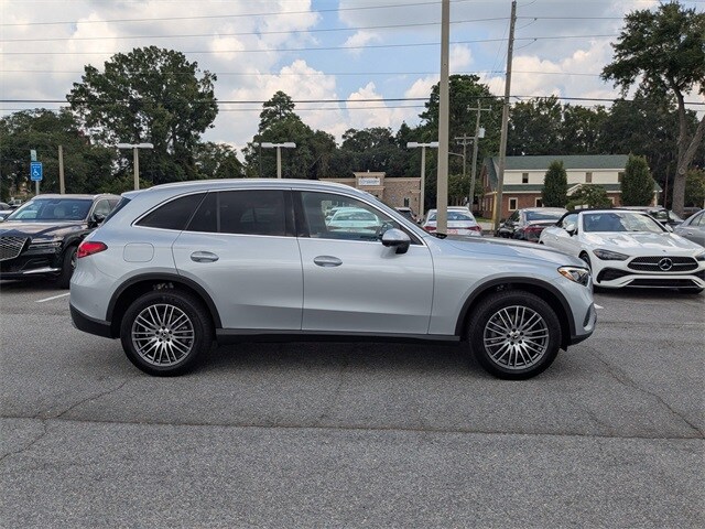 2026 Mercedes Benz GLC 300 photo 3