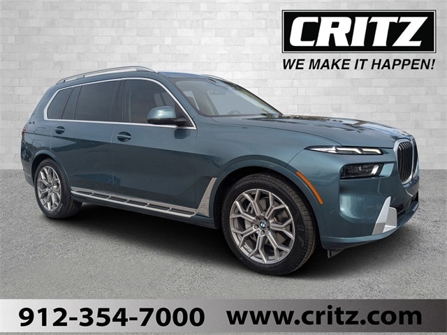2023 BMW X7 40i's photo