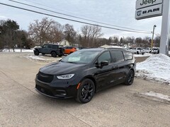 2026 Chrysler Pacifica LIMITED Passenger Van
