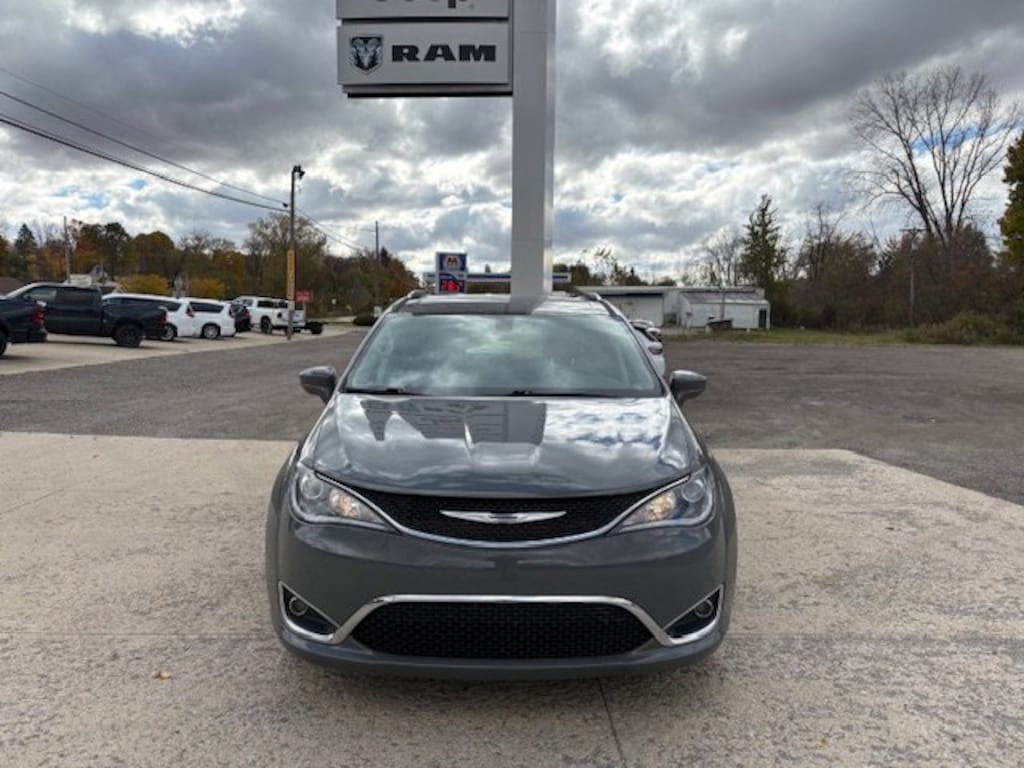 Used 2020 Chrysler Pacifica Touring L Van Passenger Van