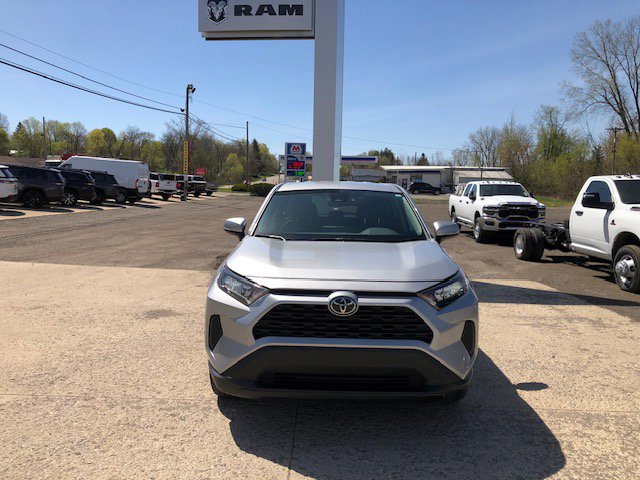 Used 2022 Toyota RAV4 LE with VIN 2T3K1RFV5NW230231 for sale in Hudson, MI