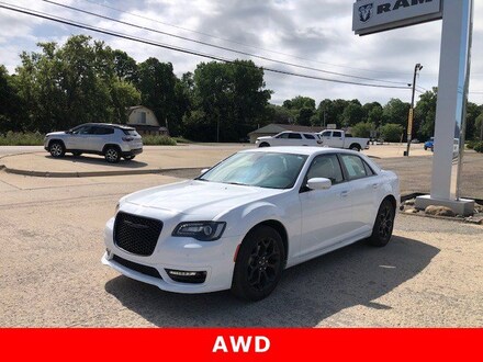 2022 Chrysler 300 Touring L Sedan