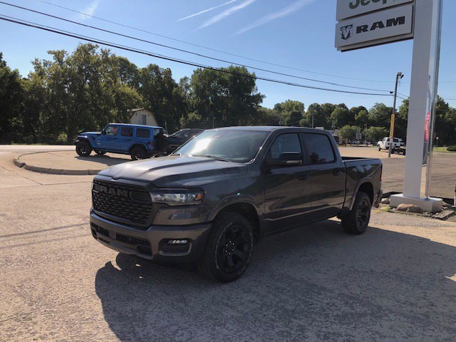 2025 Ram 1500 BIG HORN CREW CAB 4X4 5'7 BOX