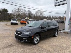 2026 Chrysler Pacifica SELECT AWD Passenger Van