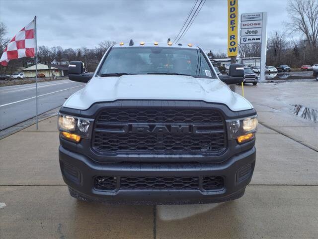2024 Ram 3500 Tradesman photo 2