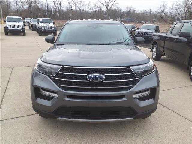 Used 2021 Ford Explorer XLT with VIN 1FMSK8DH2MGA29350 for sale in Hudson, MI