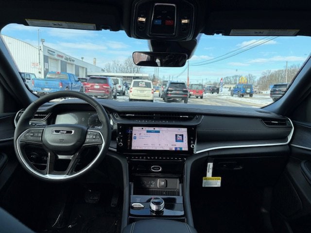 2026 Jeep Grand Cherokee Laredo - Photo 12