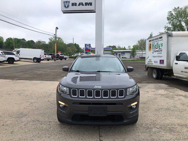 Used 2019 Jeep Compass Latitude with VIN 3C4NJDBB0KT650865 for sale in Hudson, MI