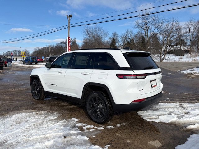 2026 Jeep Grand Cherokee Laredo - Photo 6