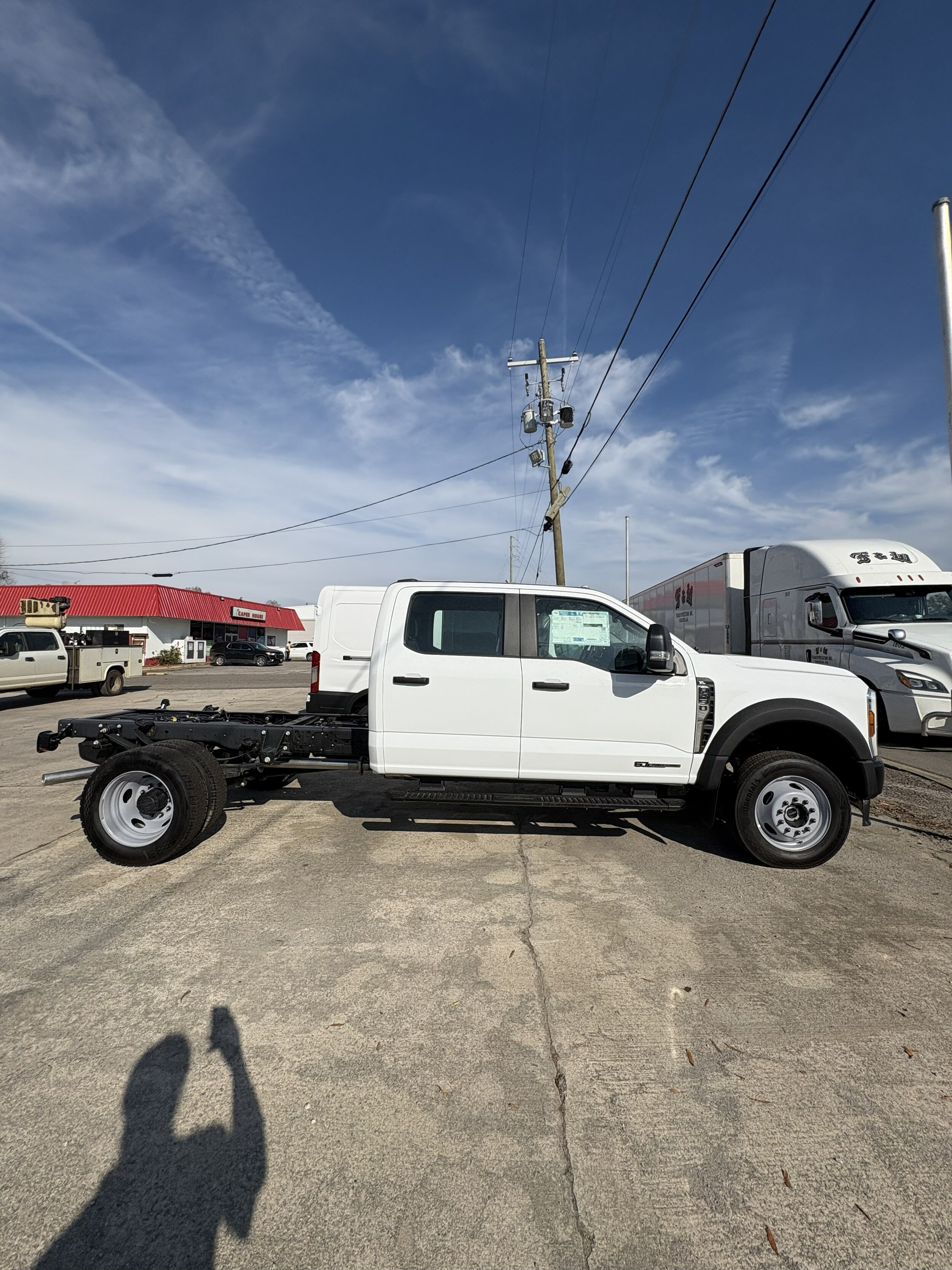 2026 Ford F-450 photo 2