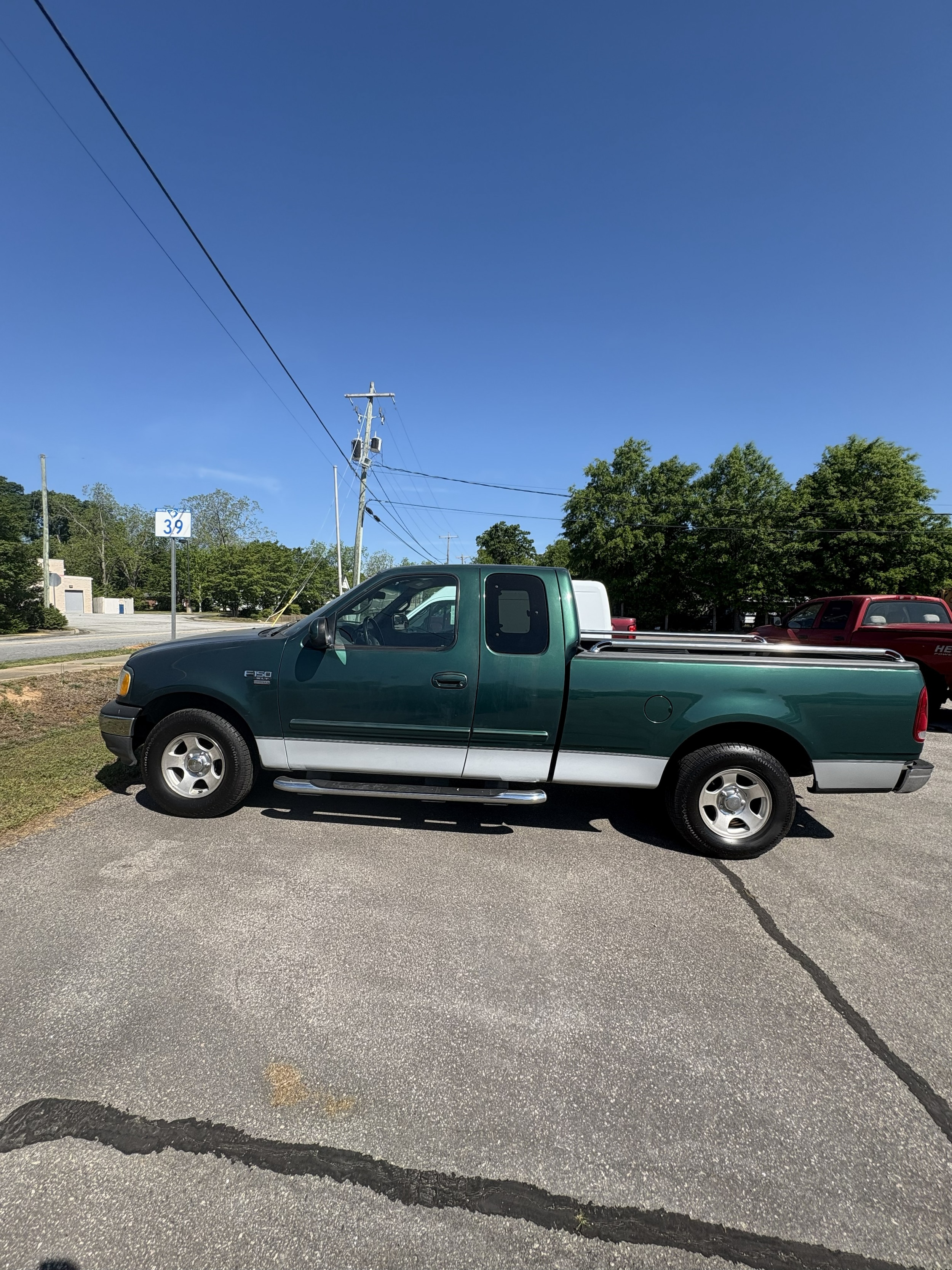Used 2000 Ford F-150 XLT with VIN 1FTRX17LXYNA31523 for sale in Saluda, SC