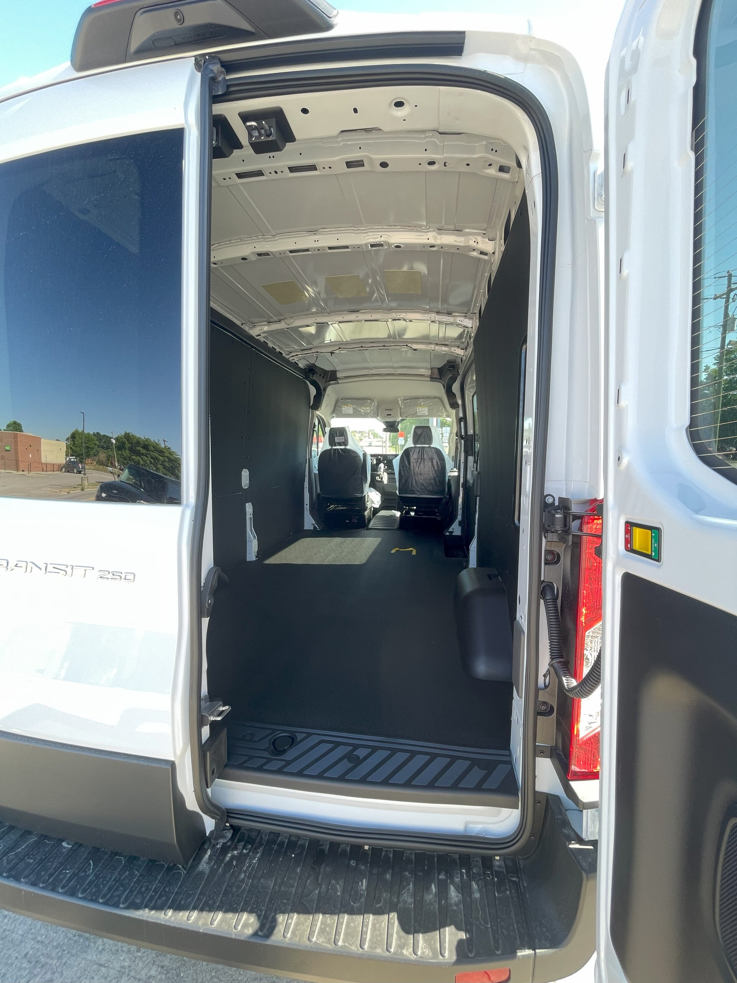 2025 Ford Transit Van Base - Photo 6