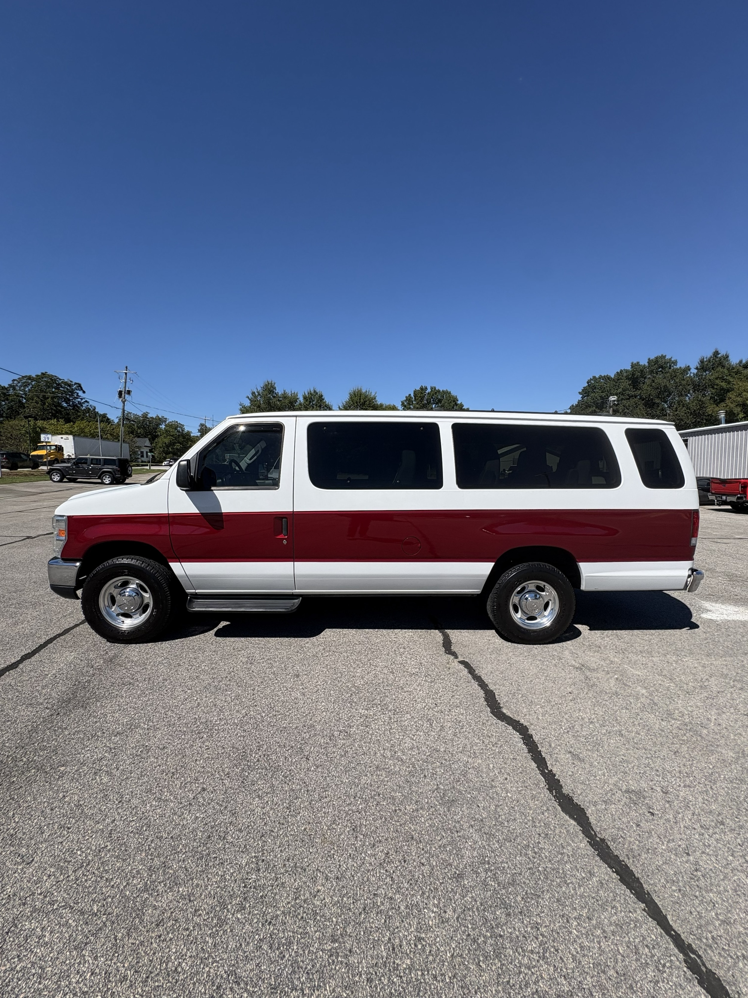 Used 2013 Ford E-Series Econoline Wagon XLT with VIN 1FDSS3BL4DDB22463 for sale in Saluda, SC
