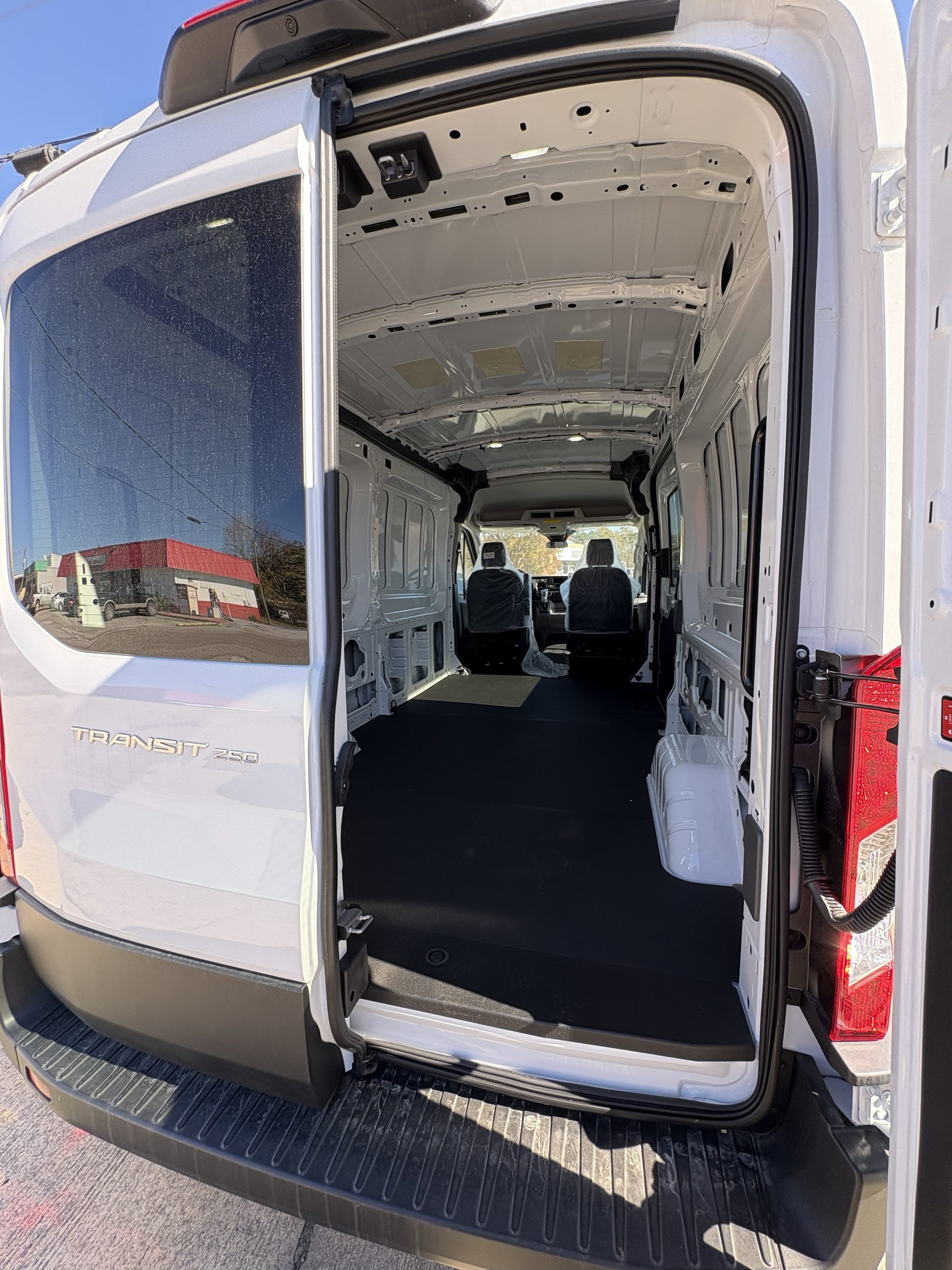 2025 Ford Transit Van Base - Photo 6