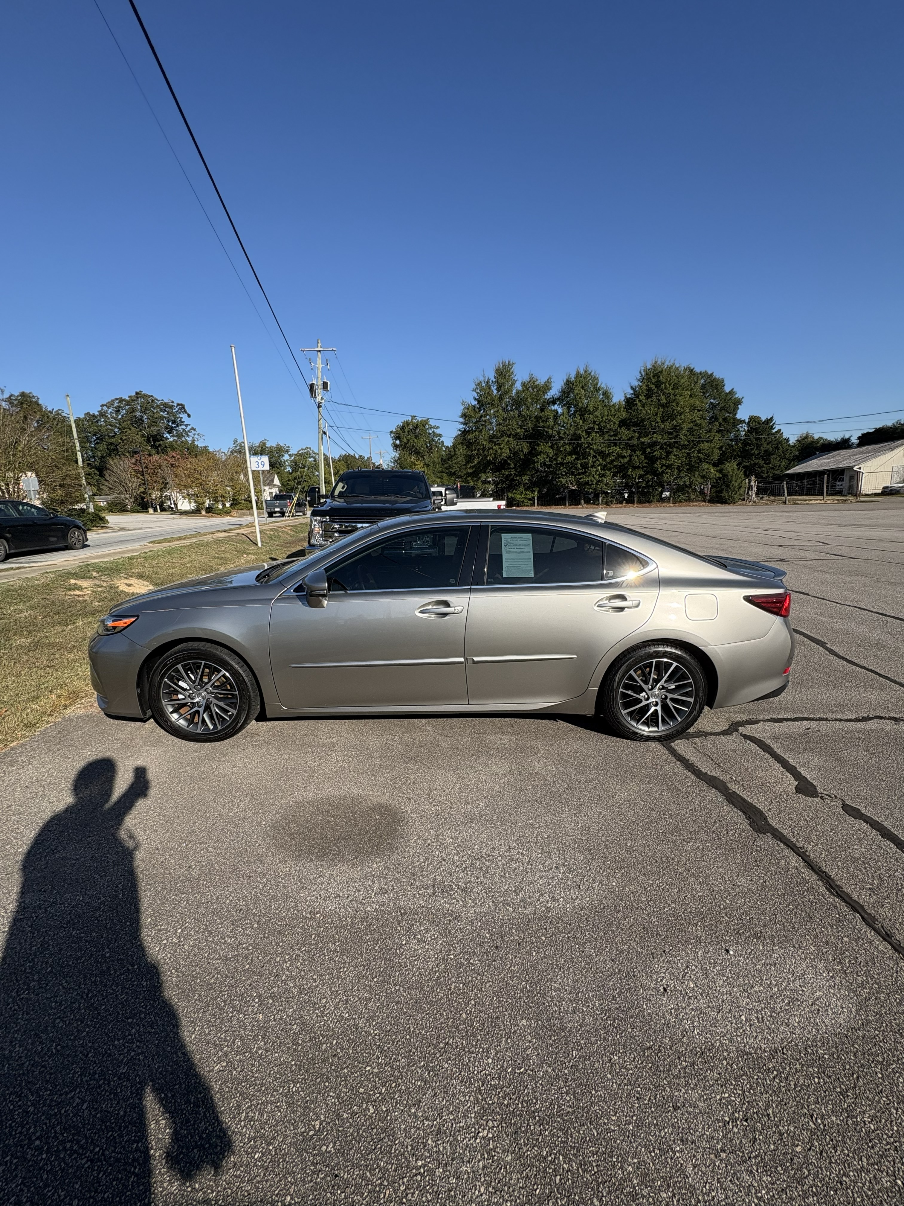 Used 2017 Lexus ES 350 with VIN 58ABK1GG6HU045304 for sale in Saluda, SC