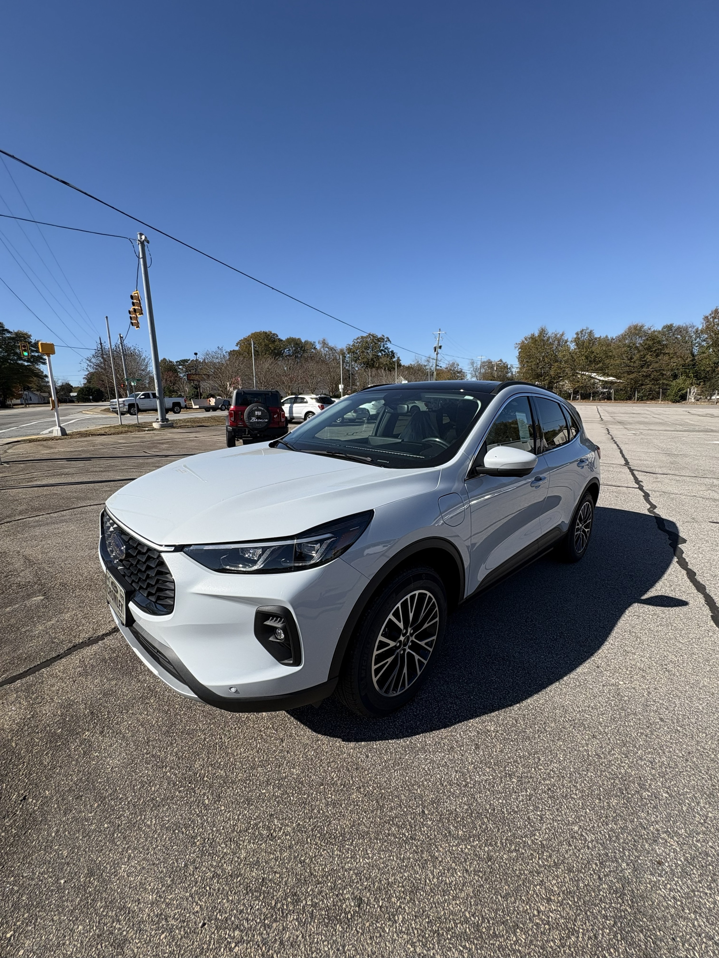 2025 Ford Escape PHEV's photo